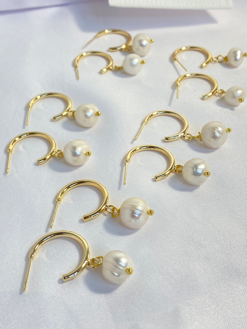 Pearl Drop Hoop Earrings – 14K Gold Plated|Chic Earrings|Bridal Earrings |