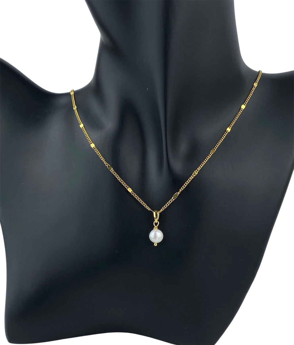 Minimalist Freshwater Pearl Pendant Necklace | 18k Gold Plated Satellite Chain | Freshwater Pearl Drop.